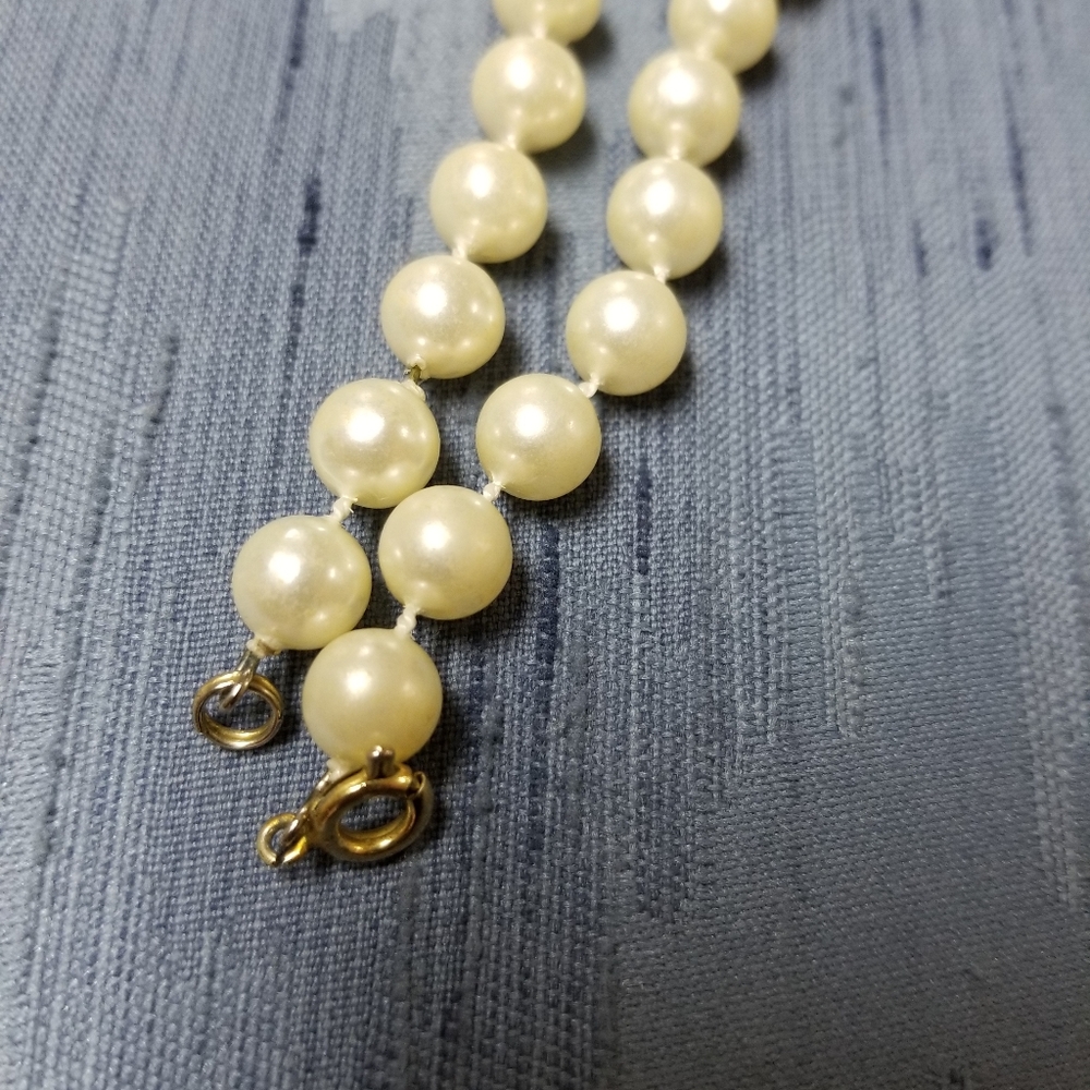 Necklace - Picture 3 of 3